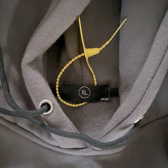 SOLD ON VINTED- Lucky Me I See Ghosts Sweater Dupe - Picture 3 of 3